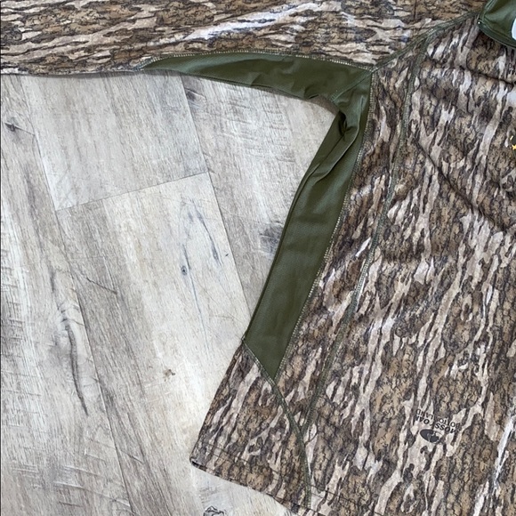 NWT Gator Outfitters 1/4 Zip Mens Camo Shirt - Picture 7 of 8